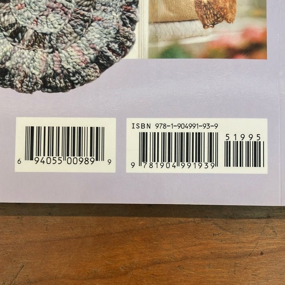 Book: Quick Crochet by Chrissie Day - 35 fast fun weekend projects - Picture 3 of 16